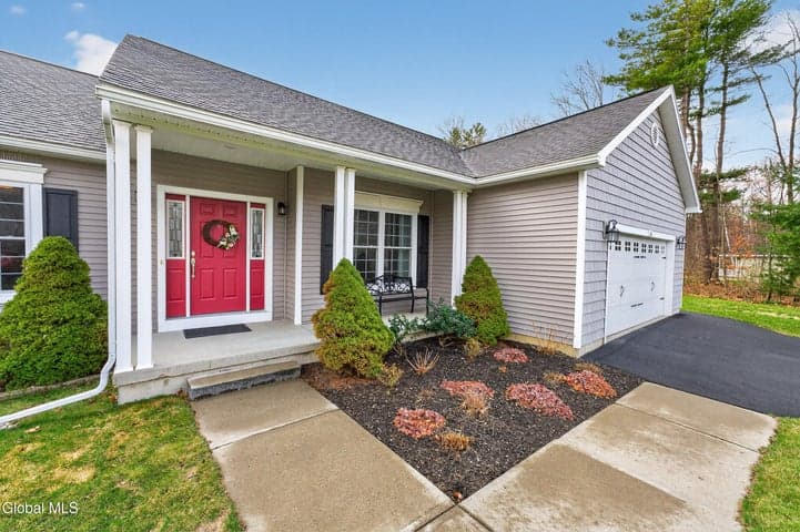 16 Woodland Drive, Schodack, NY, photo 3