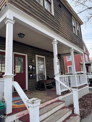212 Regent Street, Saratoga Springs, NY, photo 3