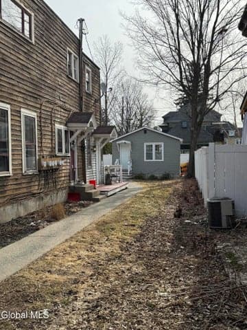 212 Regent Street, Saratoga Springs, NY, photo 2