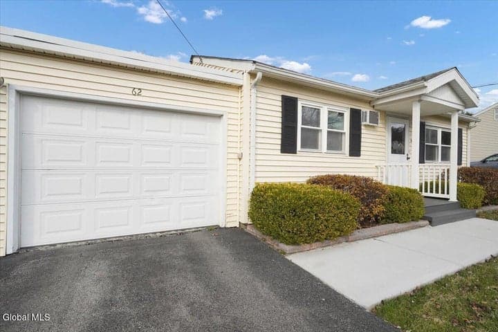 62 Mary Hadge Drive, Colonie, NY, photo 4