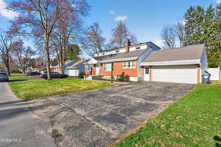 9 Mullen Drive, Rotterdam, NY, photo 3