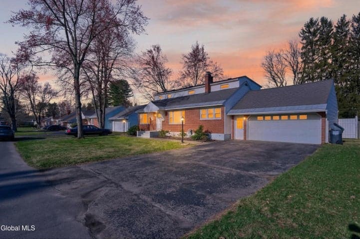 9 Mullen Drive, Rotterdam, NY, photo 4