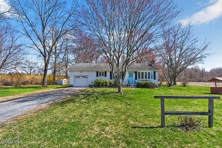 720 Mac Elroy Road, Clifton Park, NY, photo 2