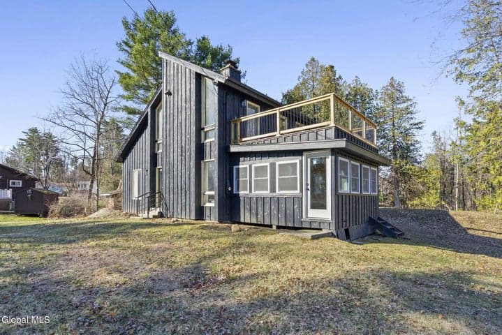 27 Honeysuckle Lane, Queensbury, NY, photo 1