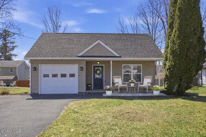 17 Franklin Street, Glens Falls, NY, photo 2