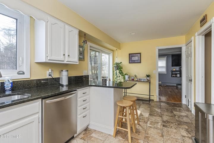 7 Chango Drive, Malta, NY, photo 3