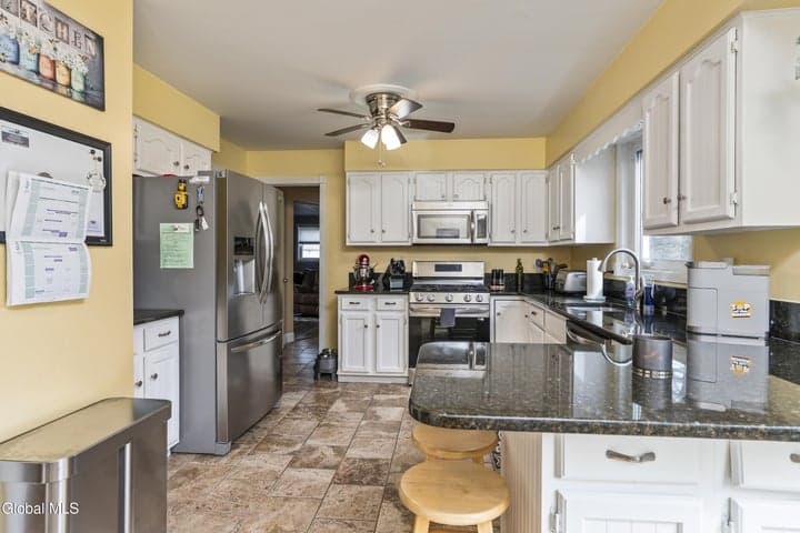 7 Chango Drive, Malta, NY, photo 2