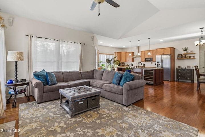 2 Elizabeth Court, Clifton Park, NY, photo 5