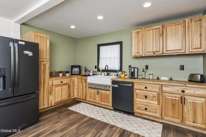 1265 Main Street, Rotterdam, NY, photo 2