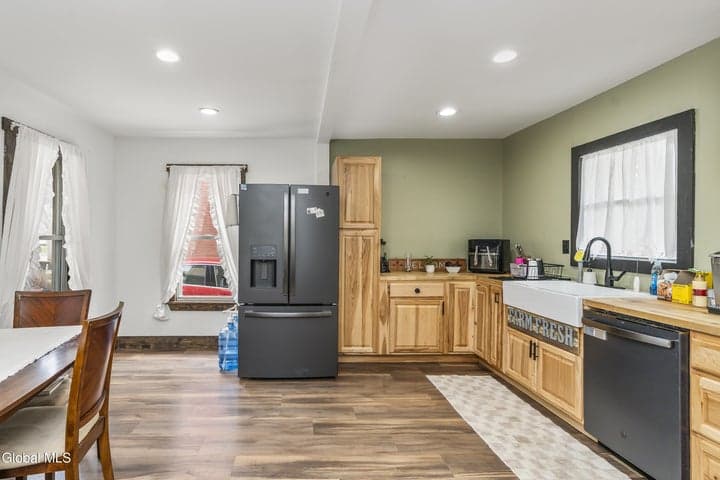 1265 Main Street, Rotterdam, NY, photo 3