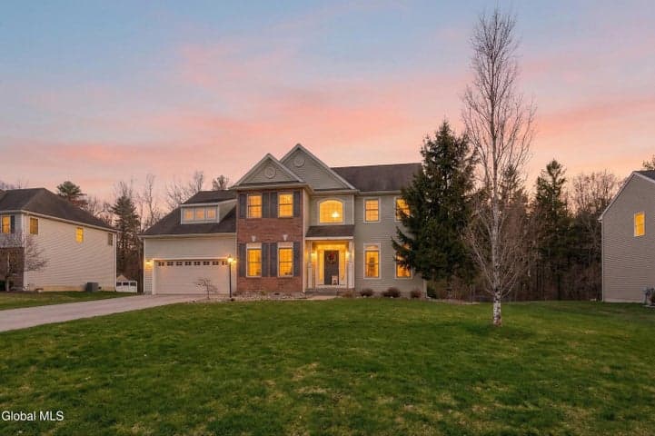 41 Empire Drive, Niskayuna, NY, photo 3