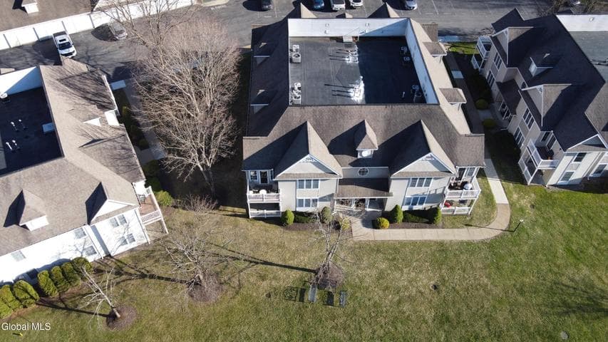 407 Mallards Pond Lane, Guilderland, NY, photo 3
