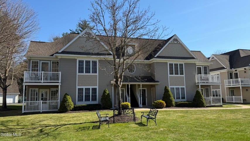 407 Mallards Pond Lane, Guilderland, NY, photo 5