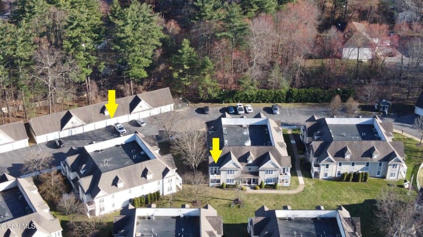 407 Mallards Pond Lane, Guilderland, NY, photo 2