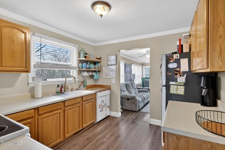10 Booth Street, Colonie, NY, photo 4