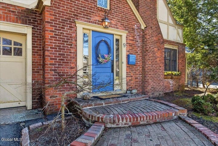 9 Luzerne Place, Queensbury, NY, photo 2