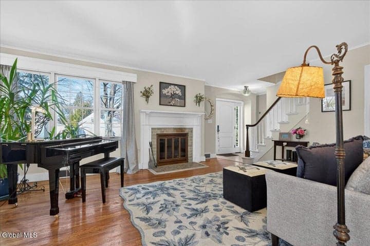 9 Luzerne Place, Queensbury, NY, photo 4