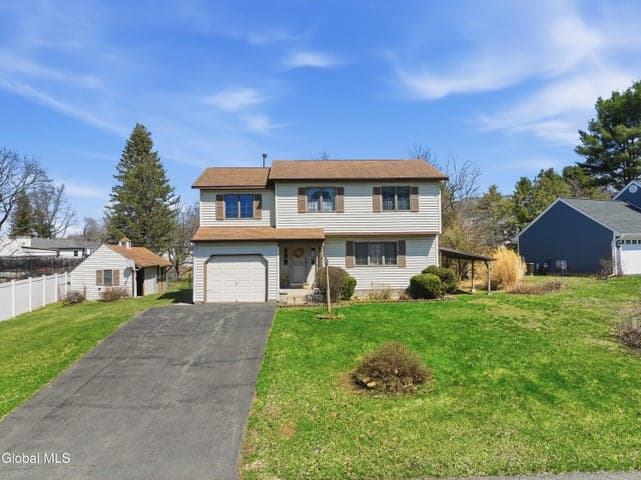 14 Leonard Drive, Colonie, NY, photo 1