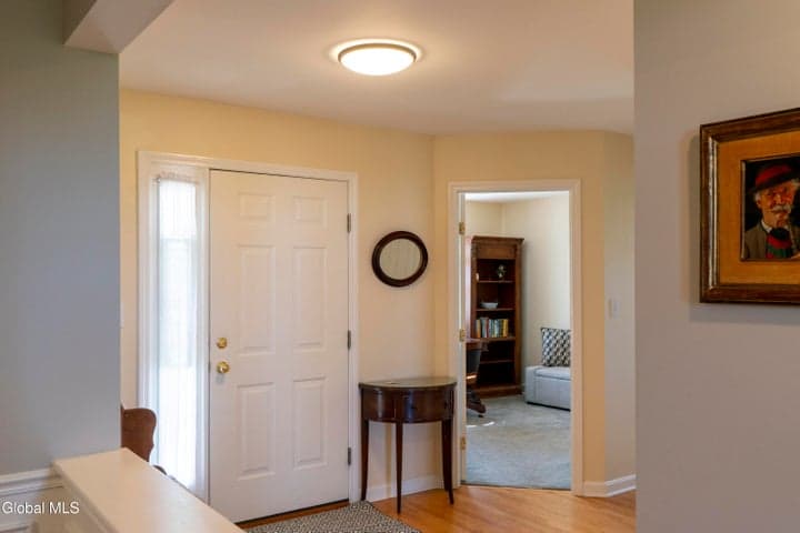 11 Mallard Cove, Malta, NY, photo 3