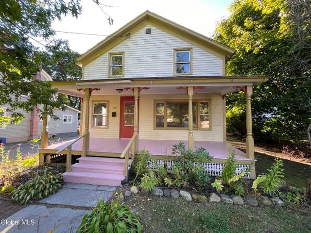 25 Corliss Avenue, Greenwich, NY, photo 1