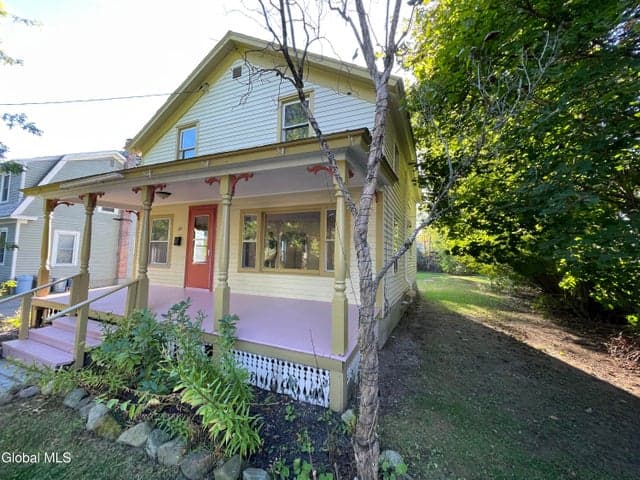 25 Corliss Avenue, Greenwich, NY, photo 3