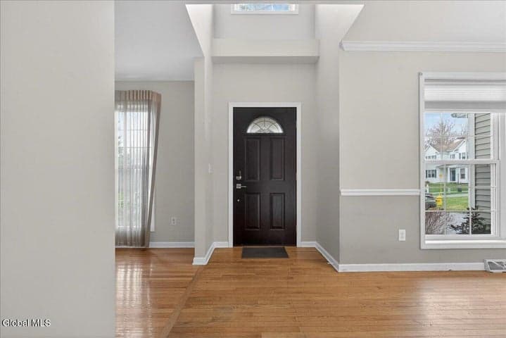 15 Seneca Court, Bethlehem, NY, photo 2