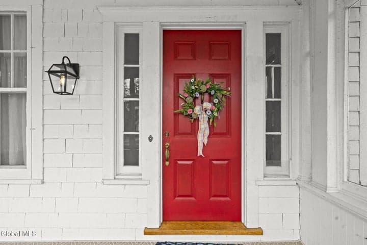 39 Fifth Avenue, Saratoga Springs, NY, photo 2