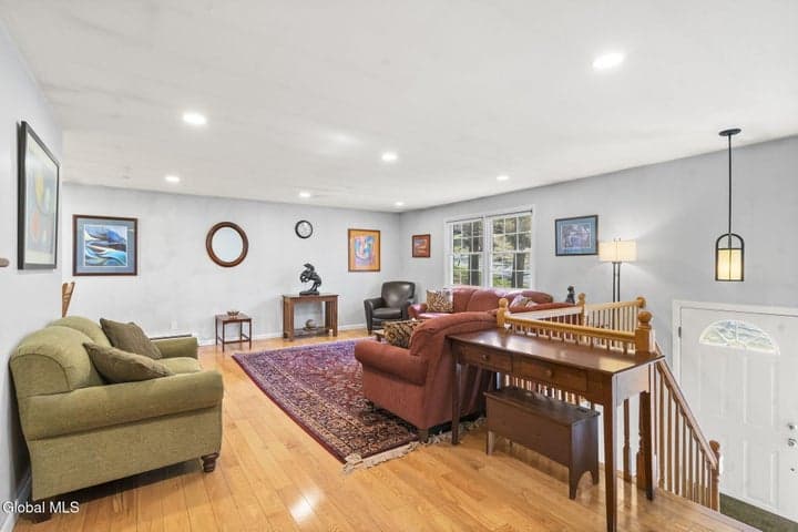 8 Saddle Hill Road, Poestenkill, NY, photo 3