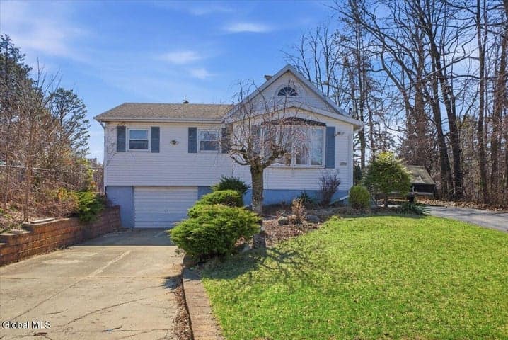 2734 Clyde Avenue, Rotterdam, NY, photo 2