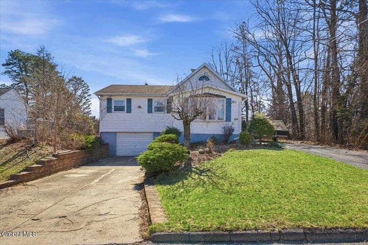 2734 Clyde Avenue, Rotterdam, NY, photo 3