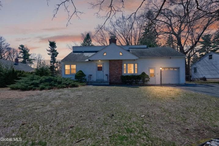 39 E Highland Drive, Guilderland, NY, photo 2