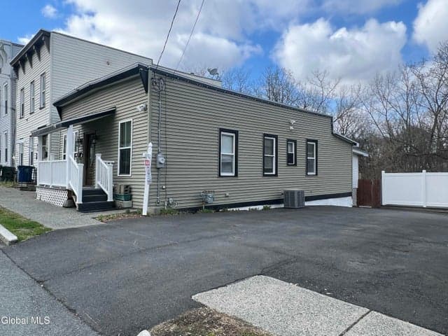95 Johnston Avenue, Cohoes, NY, photo 2