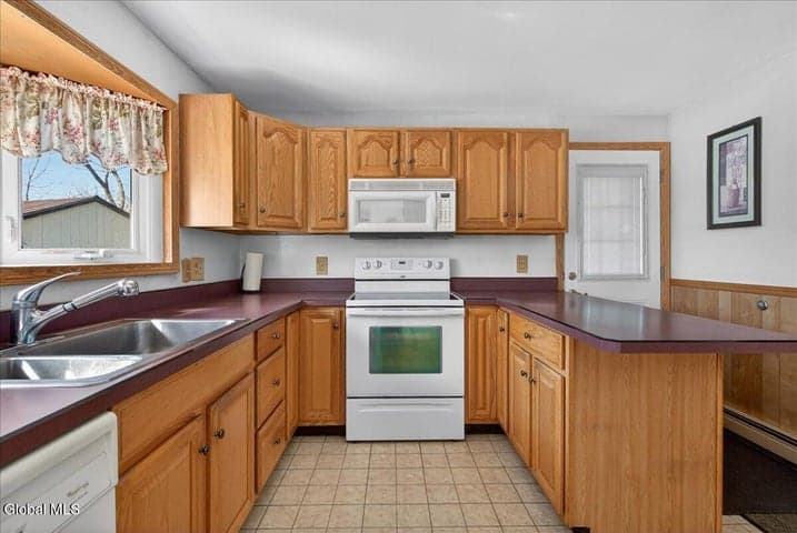 25 Dorchester Drive, Stillwater, NY, photo 5