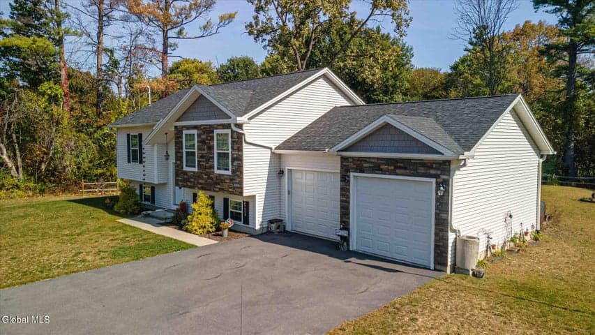 43 Country Club Road, Queensbury, NY, photo 3