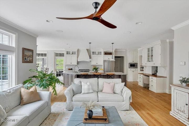 9 Cherry Tree Lane, Saratoga Springs, NY, photo 3