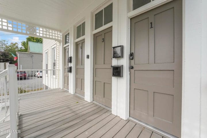 1 Oak Street, Saratoga Springs, NY, photo 2