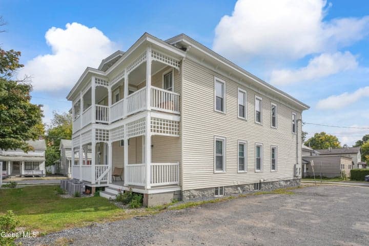 1 Oak Street, Saratoga Springs, NY, photo 5