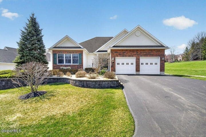 1 Conway Circle, Loudonville, NY, photo 1
