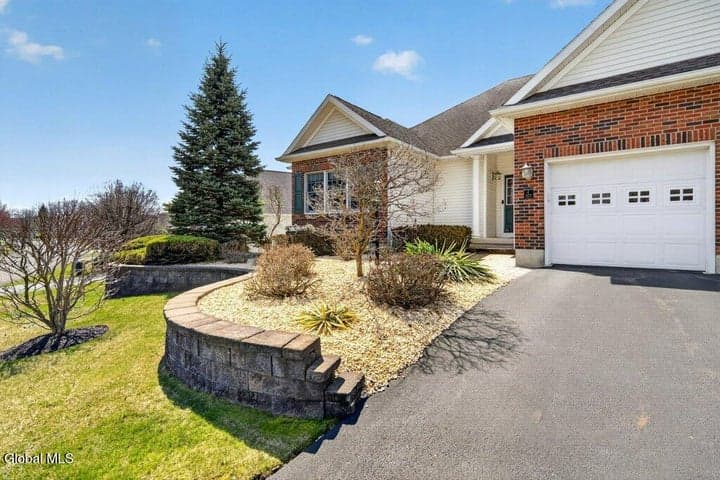 1 Conway Circle, Loudonville, NY, photo 2