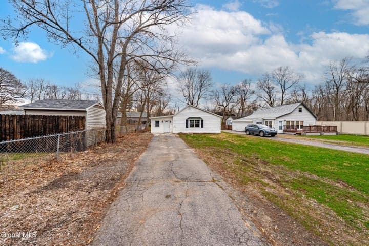 149 Larrabee Road, Schenectady, NY, photo 3