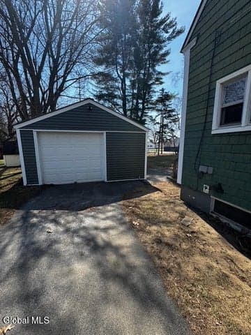 32 Gates Avenue, Fort Edward, NY, photo 3