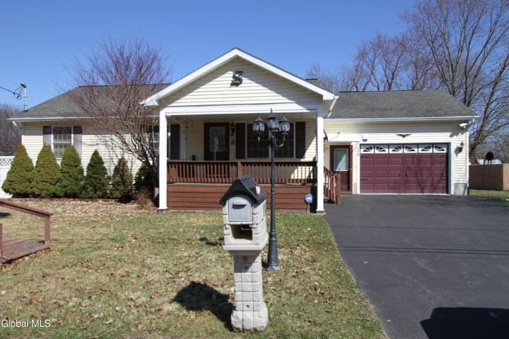 136 Myrtle Avenue, Kingsbury, NY, photo 1
