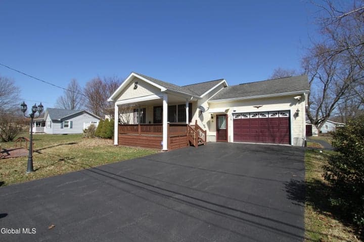 136 Myrtle Avenue, Kingsbury, NY, photo 3