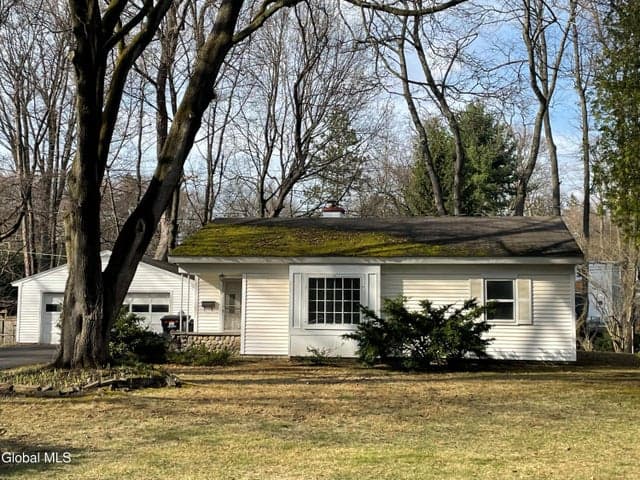 8 Clover Lane, Loudonville, NY, photo 2