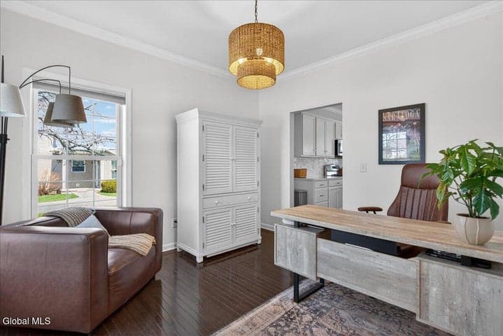 12 Basswood Court, Malta, NY, photo 4