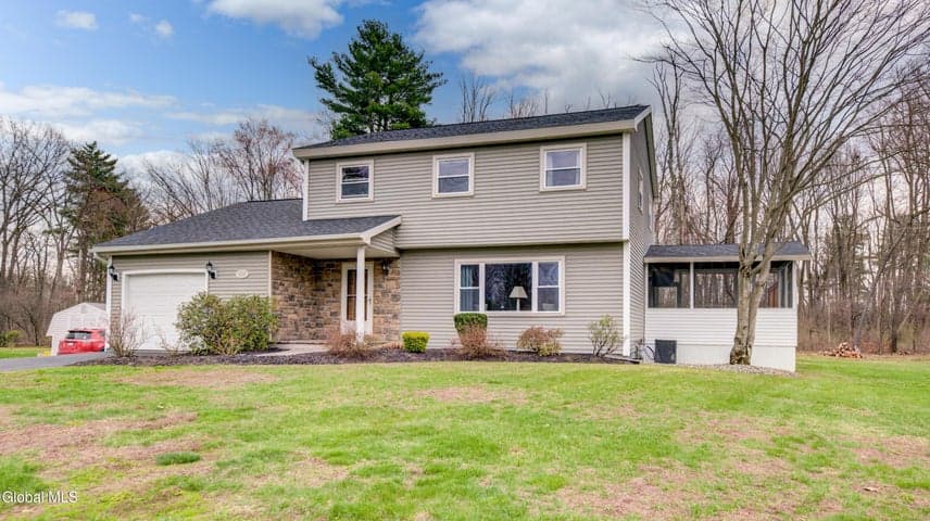 4328 Buckingham Drive, Niskayuna, NY, photo 1