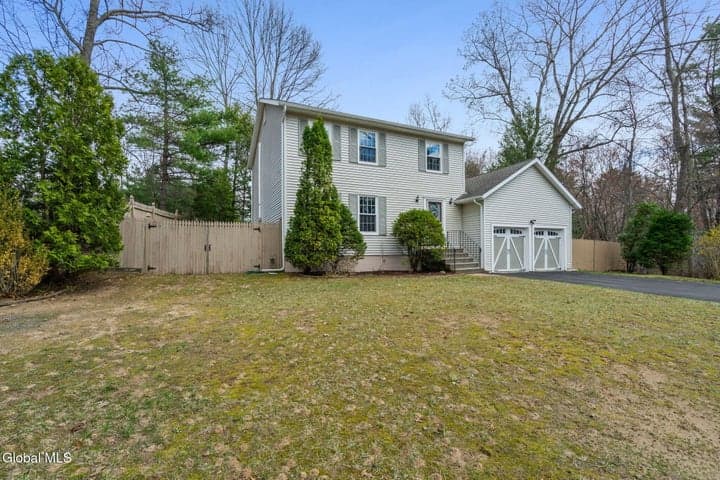 117 Woodin Road, Halfmoon, NY, photo 3