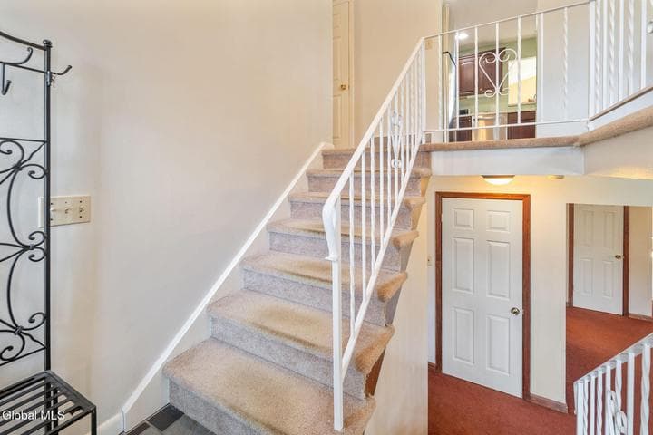 4 Wertman Lane, Colonie, NY, photo 4