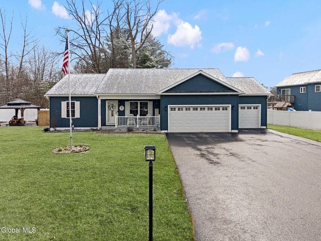 4 Luke Lane, Kingsbury, NY, photo 1