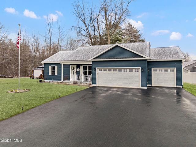 4 Luke Lane, Kingsbury, NY, photo 2